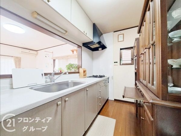 枚方市長尾家具町５丁目　中古一戸建て