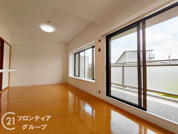 オークヒルズ香里弐番館　中古マンション