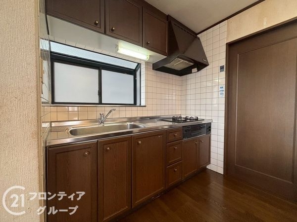 寝屋川市川勝町　中古一戸建て