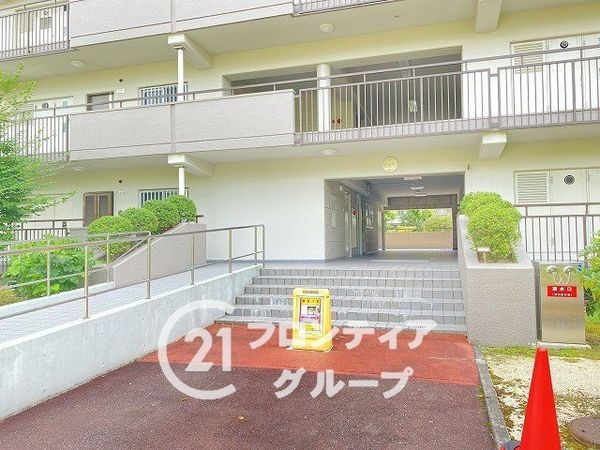 労住まきのハイツ３号棟　中古マンション