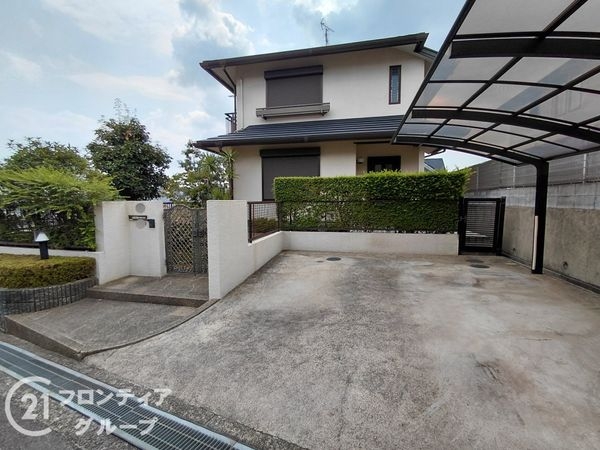 枚方市山之上西町の中古一戸建て