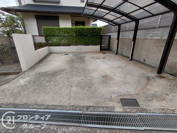 枚方市山之上西町の中古一戸建て