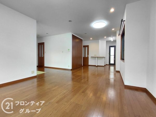 枚方市山之上西町の中古一戸建て