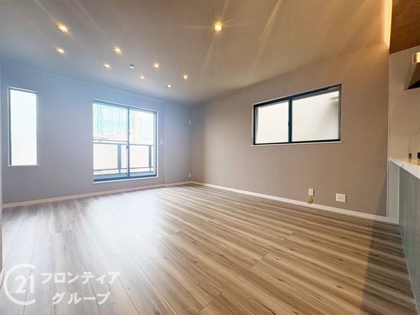 枚方市出口５丁目　新築一戸建て