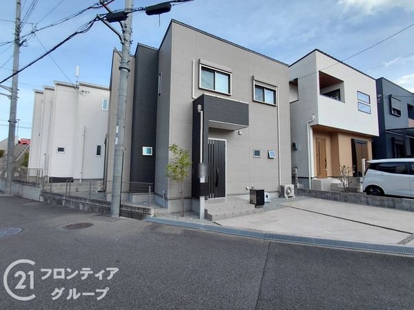 枚方市香里ケ丘９丁目の中古一戸建て