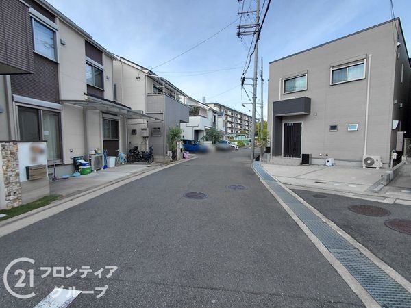 枚方市香里ケ丘９丁目の中古一戸建て