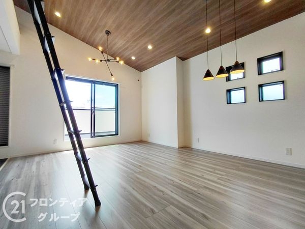 枚方市甲斐田新町の中古一戸建て