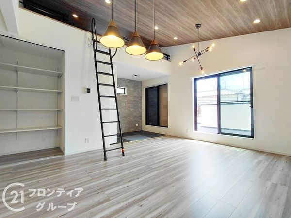 枚方市甲斐田新町の中古一戸建て