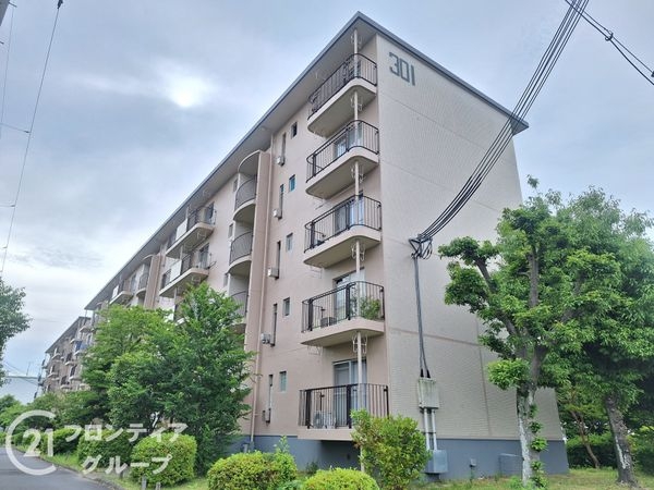 男山第４住宅３０１号棟　　中古マンション
