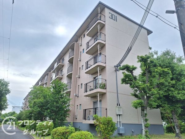 男山第４住宅３０１号棟　　中古マンション