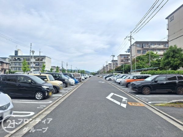 男山第４住宅３０１号棟　　中古マンション