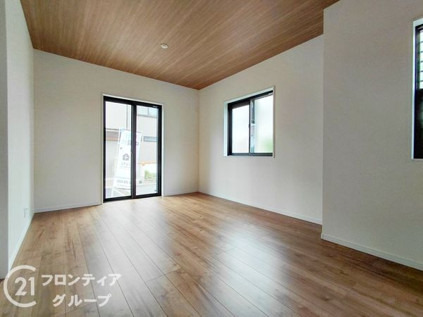 枚方市田宮本町　新築一戸建て
