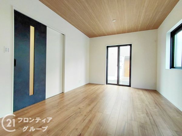 枚方市田宮本町　新築一戸建て