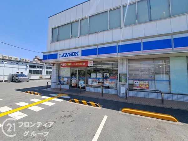 枚方市南中振２丁目　新築一戸建て　全１区画(ローソン枚方南中振二丁目店)