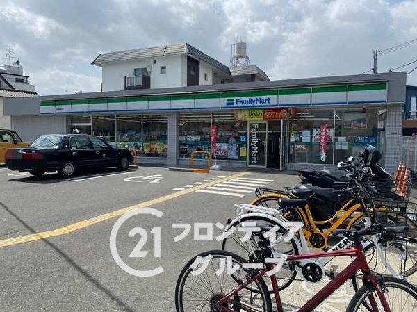 枚方市楠葉野田３丁目　新築一戸建て　２期　１号棟(ファミリーマート楠葉中町店)