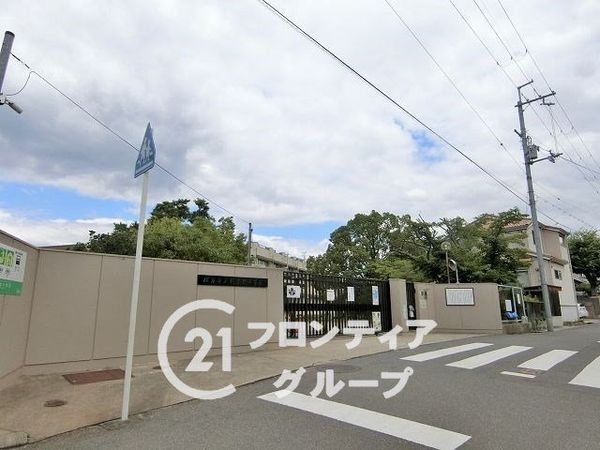 枚方市楠葉野田３丁目　新築一戸建て　２期　２号棟(枚方市立樟葉北小学校)