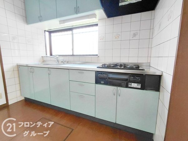 枚方市出屋敷元町１丁目　中古一戸建て