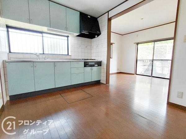 枚方市出屋敷元町１丁目　中古一戸建て