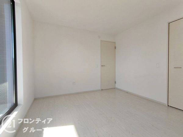 枚方市香里ケ丘８丁目　新築一戸建て　８期　3号棟