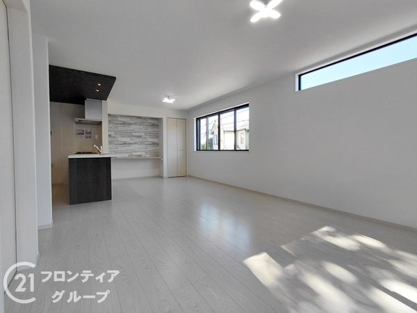 枚方市香里ケ丘８丁目　新築一戸建て　８期　3号棟