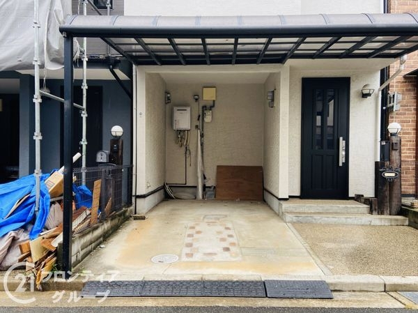 枚方市松丘町　中古一戸建て