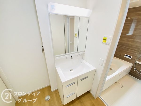 枚方市香里ケ丘８丁目　新築一戸建て　６期　全１区画