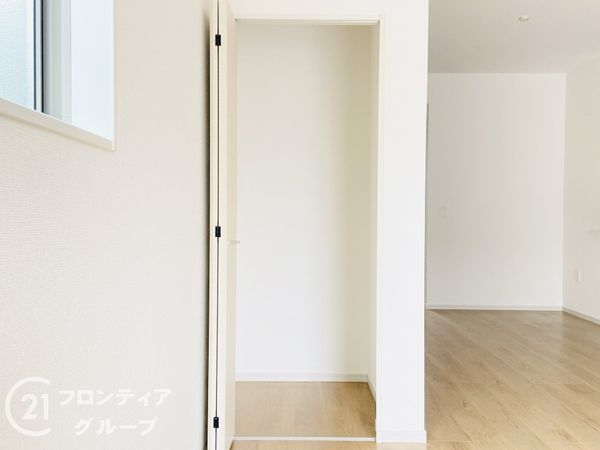 枚方市香里ケ丘８丁目　新築一戸建て　６期　全１区画