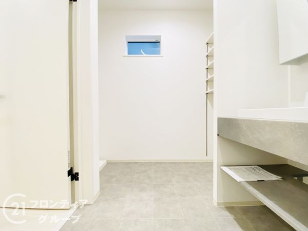 寝屋川市池田１丁目　新築一戸建て