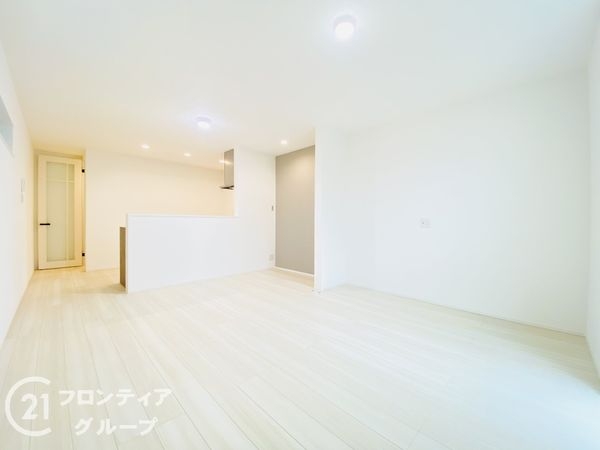 寝屋川市池田１丁目　新築一戸建て