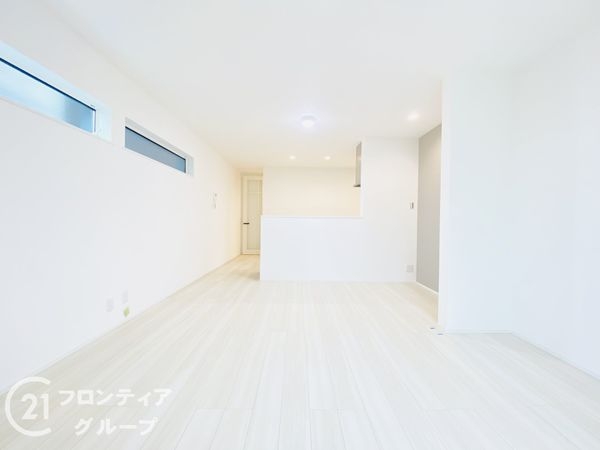 寝屋川市池田１丁目　新築一戸建て
