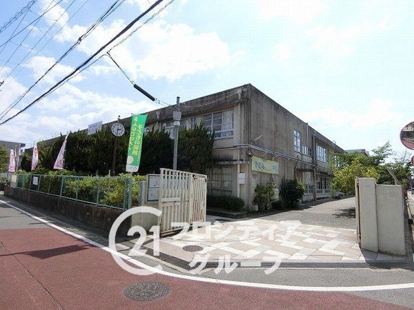 寝屋川市松屋町の中古一戸建て(寝屋川市立第三中学校)