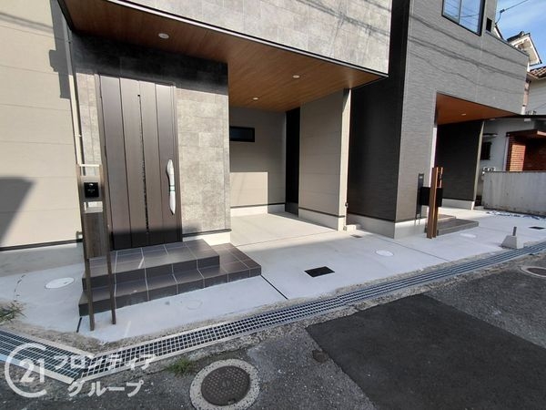 寝屋川市三井南町　新築一戸建て　A号棟