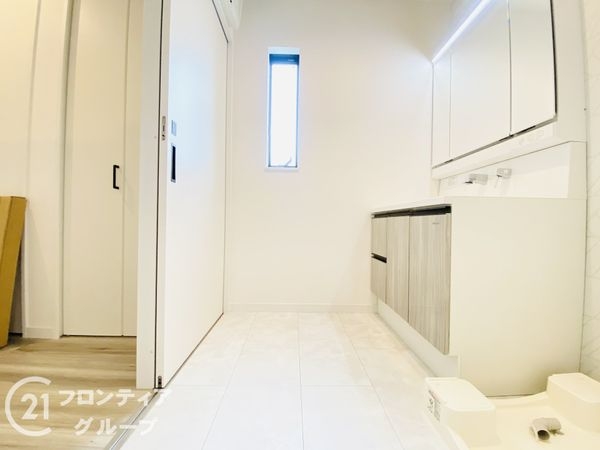 寝屋川市平池町　新築一戸建て　３号棟
