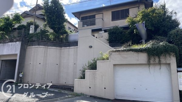枚方市山之上北町の中古一戸建て