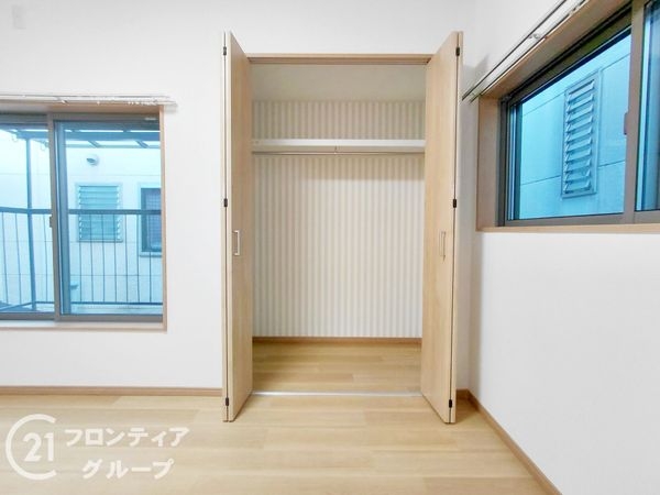 寝屋川市緑町　中古一戸建て