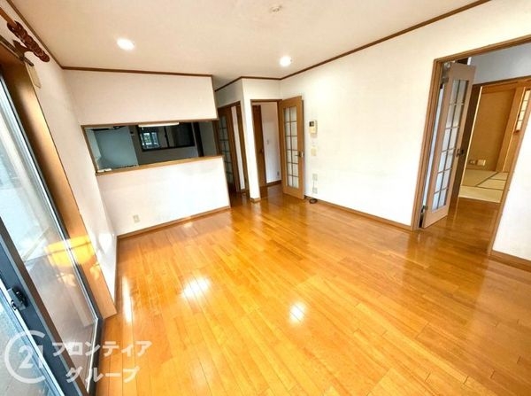 枚方市伊加賀栄町　中古一戸建て
