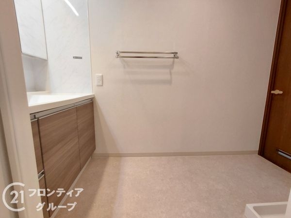 オークヒルズ香里四番館　中古マンション