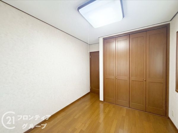 寝屋川市太秦緑が丘の中古一戸建て