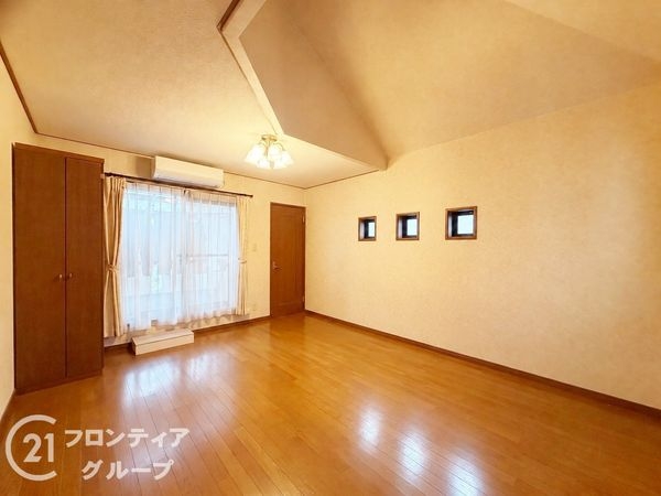 寝屋川市太秦緑が丘の中古一戸建て