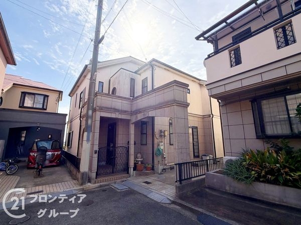寝屋川市太秦緑が丘の中古一戸建て
