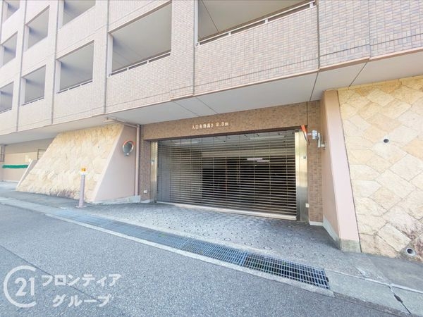 ジークレフ御影山手緑楓館 中古マンション(駐車場)