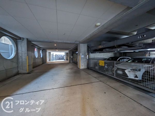 グラン・パレ北野ハンター坂 中古マンション(駐車場)