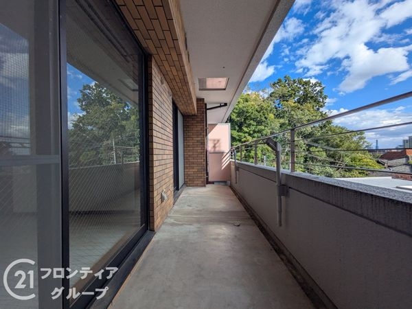 ロイヤルヒル神戸諏訪山 中古マンション(バルコニー)