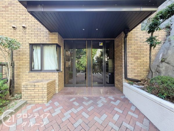 ロイヤルヒル神戸諏訪山 中古マンション(エントランス)