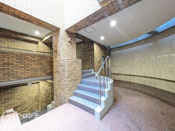 ロイヤルヒル神戸諏訪山 中古マンション(ロビー)