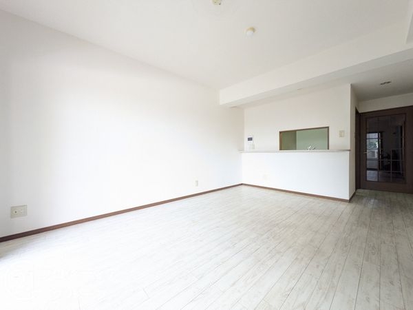 ロイヤルヒル神戸諏訪山 中古マンション(リビング)