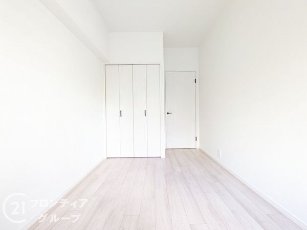 ＲＩＣウエストコート５番街４番館　中古マンション