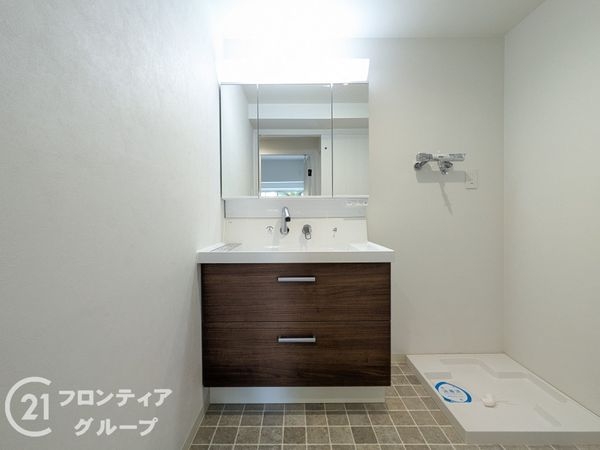 ＲＩＣウエストコート５番街４番館　中古マンション