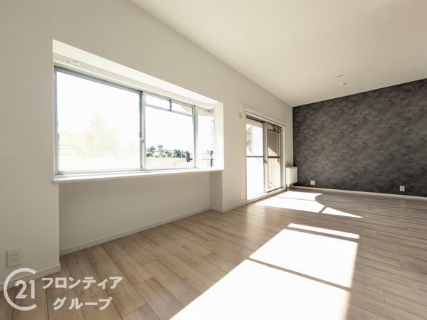 ＲＩＣウエストコート５番街４番館　中古マンション