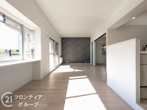 ＲＩＣウエストコート５番街４番館　中古マンション